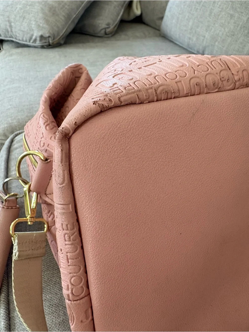 Juicy Couture Pink Embossed Logo Weekender / Duffle Bag 💕